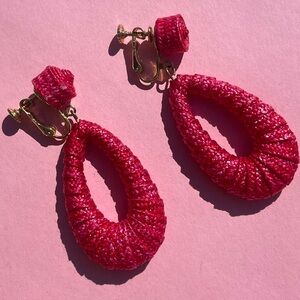 Vintage fuchsia pink crochet clip on earrings.
